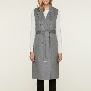 Laverne Sleeveless Coat by Soia & Kyo